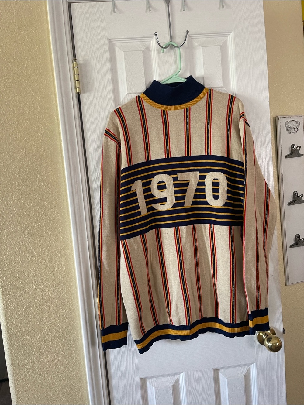 Striped '1970' Turtleneck Sweater - Beige/Navy